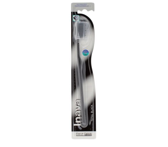 Brosse à dents total black Inava - une brosse à dents